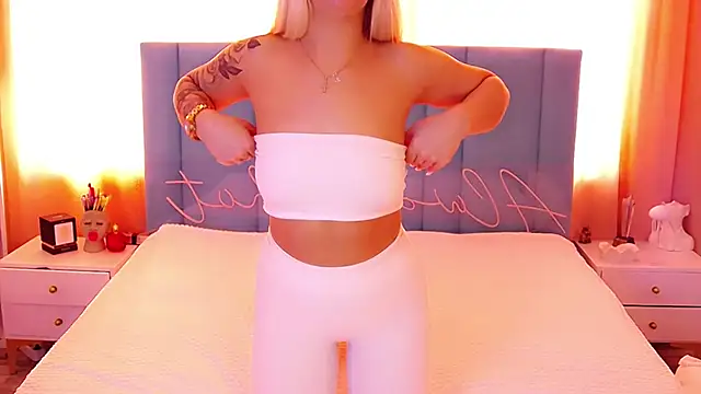 AllwaysHotJ online show from March 12, 3:13 am