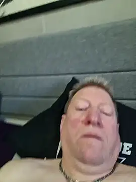 Snapshot of tomtom111111 chatting on January 19, 12:17 pm tomtom111111 online show from January 19, 12:17 pm