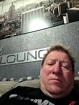 Snapshot of tomtom111111 chatting on February 22, 10:31 pm tomtom111111 online show from February 22, 10:31 pm