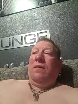 Snapshot of tomtom111111 chatting on March 10, 9:29 pm tomtom111111 online show from March 10, 9:29 pm