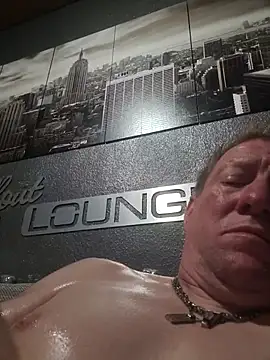 Snapshot of tomtom111111 chatting on September 21, 12:12 am tomtom111111 online show from September 21, 12:12 am