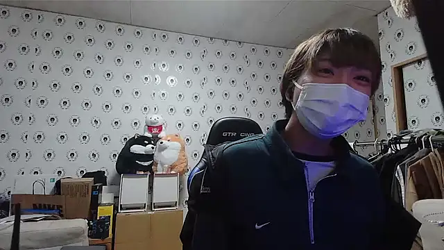 Snapshot of pychan chatting on January 23, 11:37 am pychan online show from January 23, 11:37 am