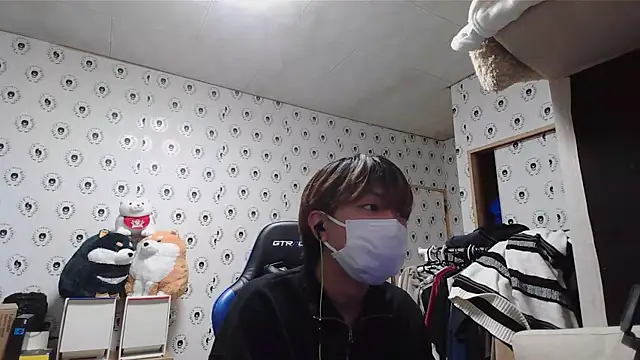 Snapshot of pychan chatting on February 21, 10:39 am pychan online show from February 21, 10:39 am