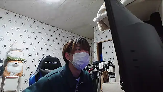 Snapshot of pychan chatting on February 26, 12:58 pm pychan online show from February 26, 12:58 pm