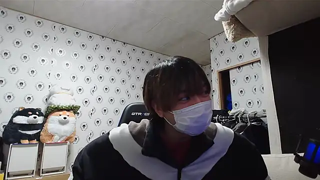 Snapshot of pychan chatting on March 20, 12:43 pm pychan online show from March 20, 12:43 pm