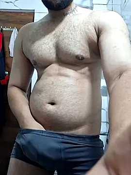 Snapshot of GYMBOY0071 chatting on October 10, 10:31 pm GYMBOY0071 online show from October 10, 10:31 pm