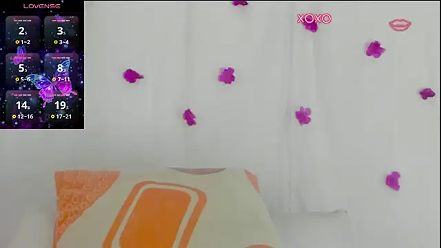 moana taylor online show from December 17, 12:55 pm