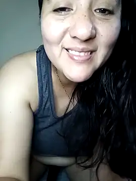 Snapshot of Gatubela212 chatting on April 29, 2:59 am Gatubela212 online show from April 29, 2:59 am