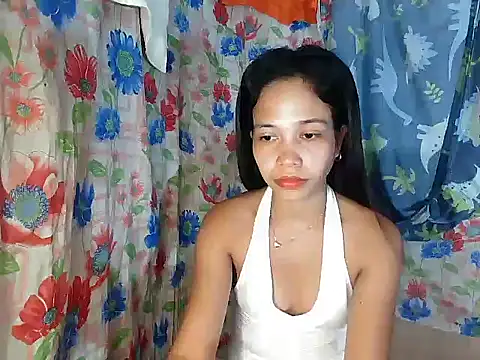 Snapshot of PinaySkinnyGirl chatting on December 16, 9:31 pm PinaySkinnyGirl online show from December 16, 9:31 pm