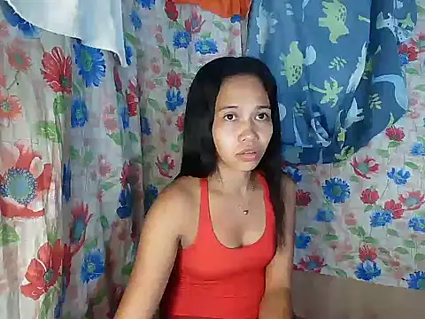 Snapshot of PinaySkinnyGirl chatting on December 21, 11:28 am PinaySkinnyGirl online show from December 21, 11:28 am