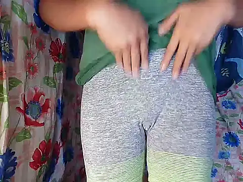 Snapshot of PinaySkinnyGirl chatting on January 9, 10:29 am PinaySkinnyGirl online show from January 9, 10:29 am