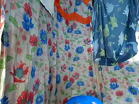 Snapshot of PinaySkinnyGirl chatting on January 9, 10:33 pm PinaySkinnyGirl online show from January 9, 10:33 pm