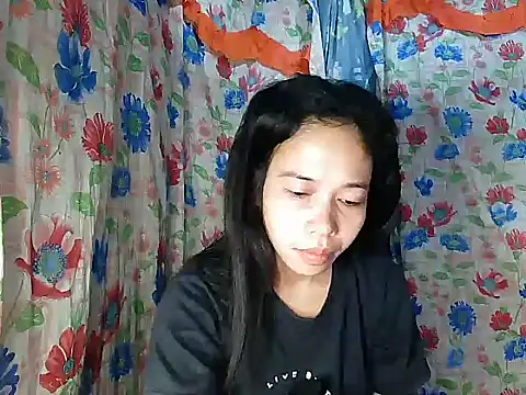 Snapshot of PinaySkinnyGirl chatting on February 7, 9:51 pm PinaySkinnyGirl online show from February 7, 9:51 pm