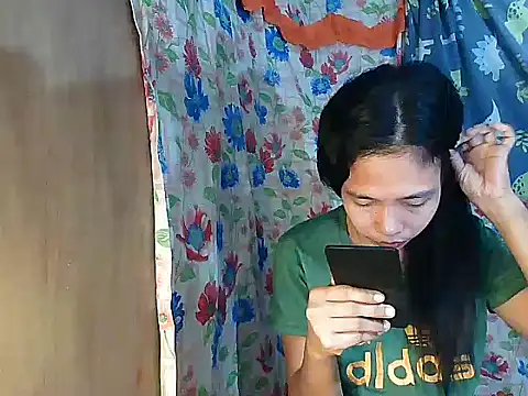 Snapshot of PinaySkinnyGirl chatting on February 23, 9:12 pm PinaySkinnyGirl online show from February 23, 9:12 pm