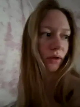 Snapshot of ConnieDaw chatting on December 3, 5:31 am ConnieDaw online show from December 3, 5:31 am