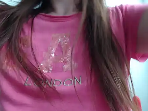 Snapshot of Hottygail69 chatting on December 16, 2:04 am Hottygail69 online show from December 16, 2:04 am