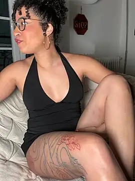 Lauyako online show from March 21, 6:00 pm