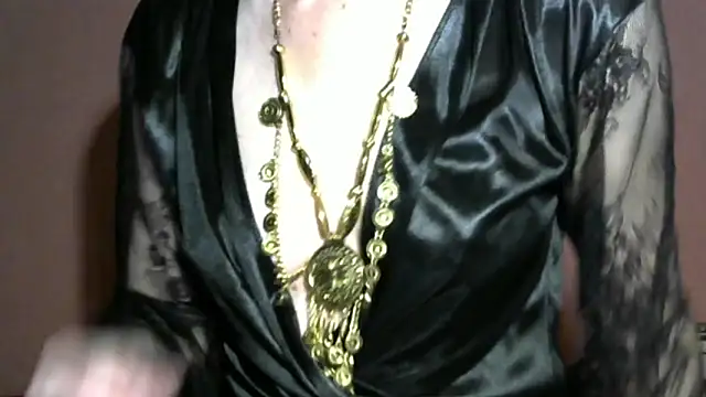 PrettyAndWild online show from October 5, 4:16 pm