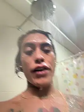 Snapshot of Nella_Dolls chatting on November 10, 12:48 pm Nella Dolls online show from November 10, 12:48 pm