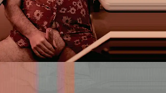 Snapshot of Sanders_White chatting on January 24, 3:43 am Sanders White online show from January 24, 3:43 am