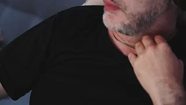 Snapshot of Sanders_White chatting on February 26, 7:53 am Sanders White online show from February 26, 7:53 am