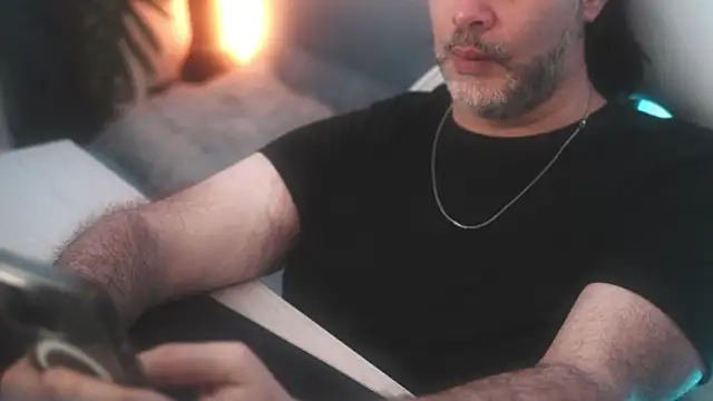 Snapshot of Sanders_White chatting on March 3, 3:42 pm Sanders White online show from March 3, 3:42 pm