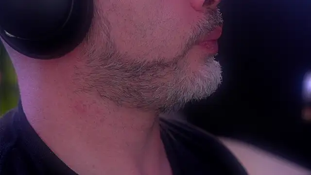 Snapshot of Sanders_White chatting on September 16, 1:50 am Sanders White online show from September 16, 1:50 am