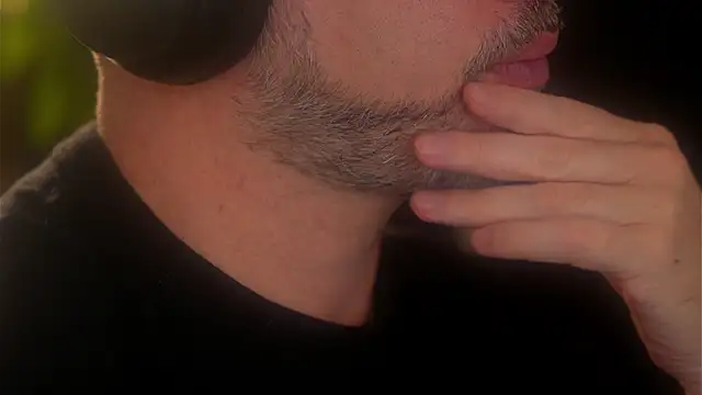 Snapshot of Sanders_White chatting on September 18, 4:53 pm Sanders White online show from September 18, 4:53 pm