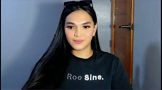 Snapshot of WONDERWOMAN2023 chatting on December 15, 12:38 pm WONDERWOMAN2023 online show from December 15, 12:38 pm