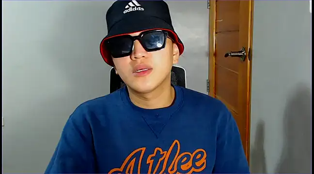 Snapshot of WONDERWOMAN2023 chatting on February 12, 1:19 am WONDERWOMAN2023 online show from February 12, 1:19 am