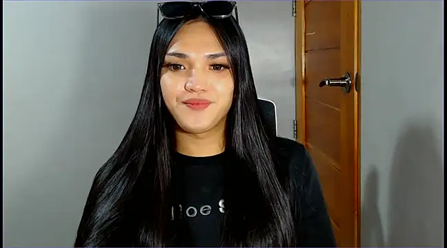 Snapshot of WONDERWOMAN2023 chatting on February 28, 7:37 am WONDERWOMAN2023 online show from February 28, 7:37 am