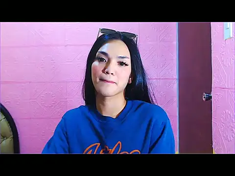 Snapshot of WONDERWOMAN2023 chatting on October 7, 11:13 pm WONDERWOMAN2023 online show from October 7, 11:13 pm