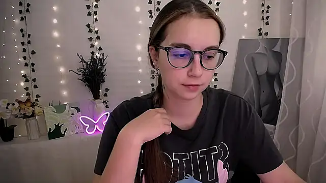 SweetPrincess  online show from September 12, 5:40 am