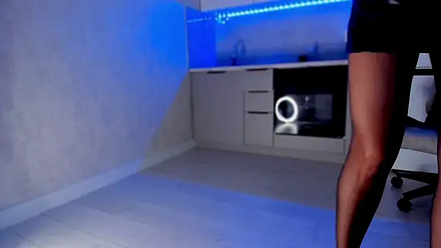 Snapshot of HotyPlays chatting on January 27, 9:22 pm HotyPlays online show from January 27, 9:22 pm