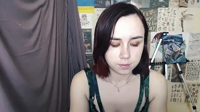 VeryVeryVeryShy  online show from January 7, 6:48 am