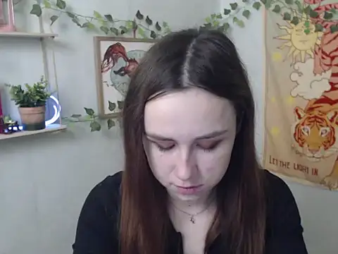 VeryVeryVeryShy  online show from April 7, 5:41 am