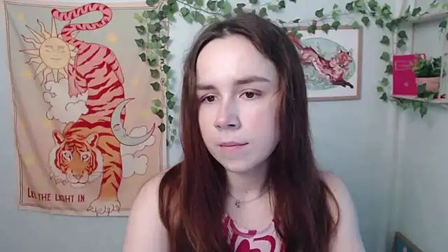 Snapshot of VeryVeryVeryShy_ chatting on June 27, 5:45 am VeryVeryVeryShy online show from June 27, 5:45 am