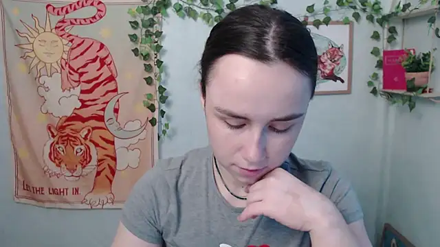 Snapshot of VeryVeryVeryShy_ chatting on July 2, 5:35 am VeryVeryVeryShy online show from July 2, 5:35 am