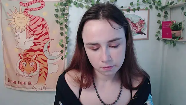 Snapshot of VeryVeryVeryShy_ chatting on July 8, 5:45 am VeryVeryVeryShy online show from July 8, 5:45 am