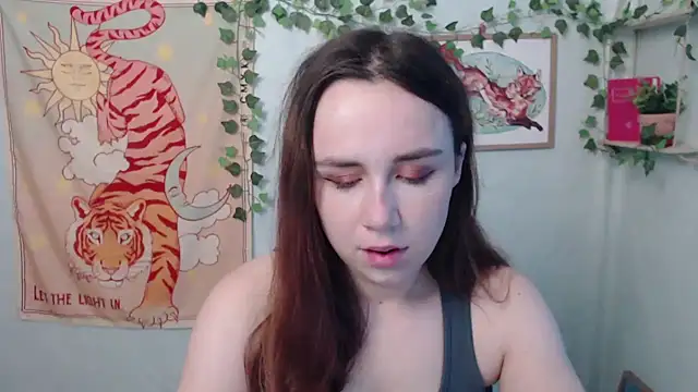 Snapshot of VeryVeryVeryShy_ chatting on July 13, 5:54 am VeryVeryVeryShy online show from July 13, 5:54 am
