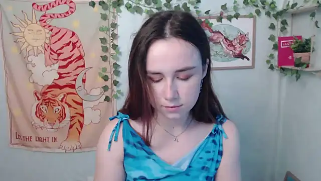 Snapshot of VeryVeryVeryShy_ chatting on July 17, 5:47 am VeryVeryVeryShy online show from July 17, 5:47 am