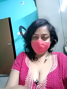 Snapshot of love_suman chatting on February 13, 12:13 am love suman online show from February 13, 12:13 am
