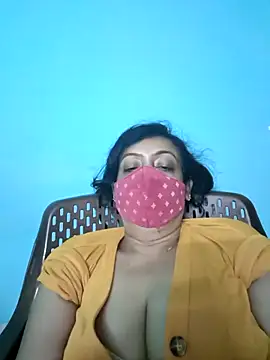 Snapshot of love_suman chatting on February 19, 6:00 pm love suman online show from February 19, 6:00 pm