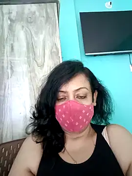 Snapshot of love_suman chatting on February 28, 5:48 am love suman online show from February 28, 5:48 am