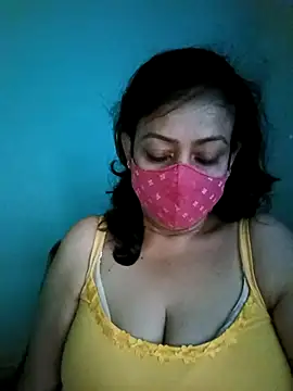 Snapshot of love_suman chatting on March 1, 11:39 am love suman online show from March 1, 11:39 am