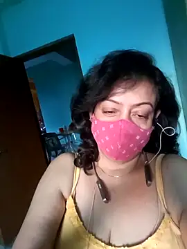 Snapshot of love_suman chatting on March 3, 1:10 am love suman online show from March 3, 1:10 am