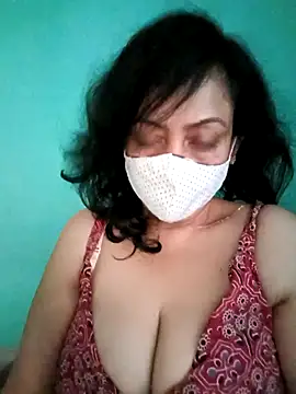 Snapshot of love_suman chatting on March 11, 1:05 am love suman online show from March 11, 1:05 am