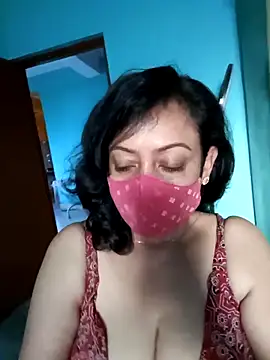 Snapshot of love_suman chatting on March 12, 1:14 am love suman online show from March 12, 1:14 am