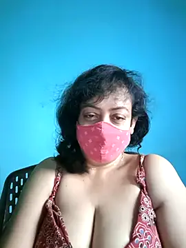 Snapshot of love_suman chatting on March 14, 1:37 am love suman online show from March 14, 1:37 am