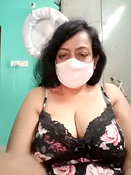 Snapshot of love_suman chatting on October 12, 12:53 am love suman online show from October 12, 12:53 am